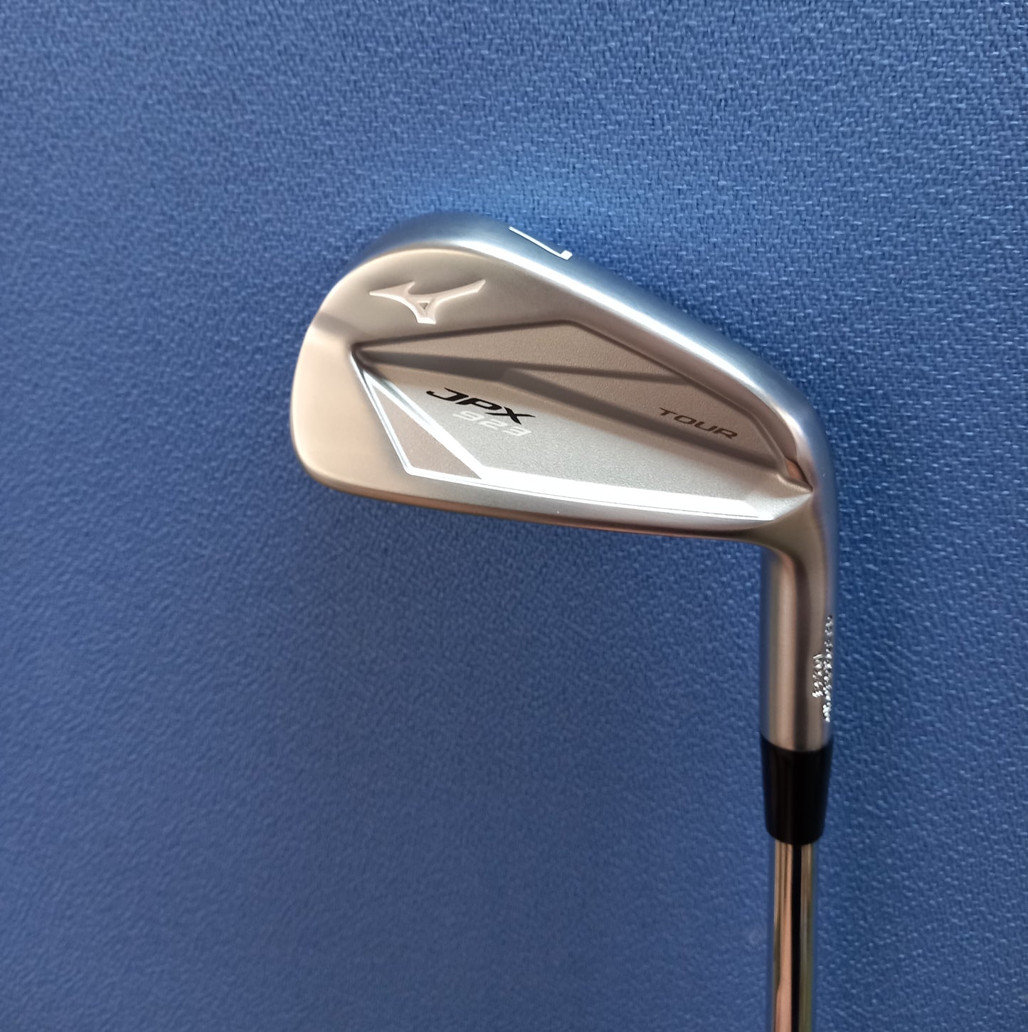 Mizuno Golf JPX923 Tour Mens Right Hand 4-PW R300 Pre Owned
