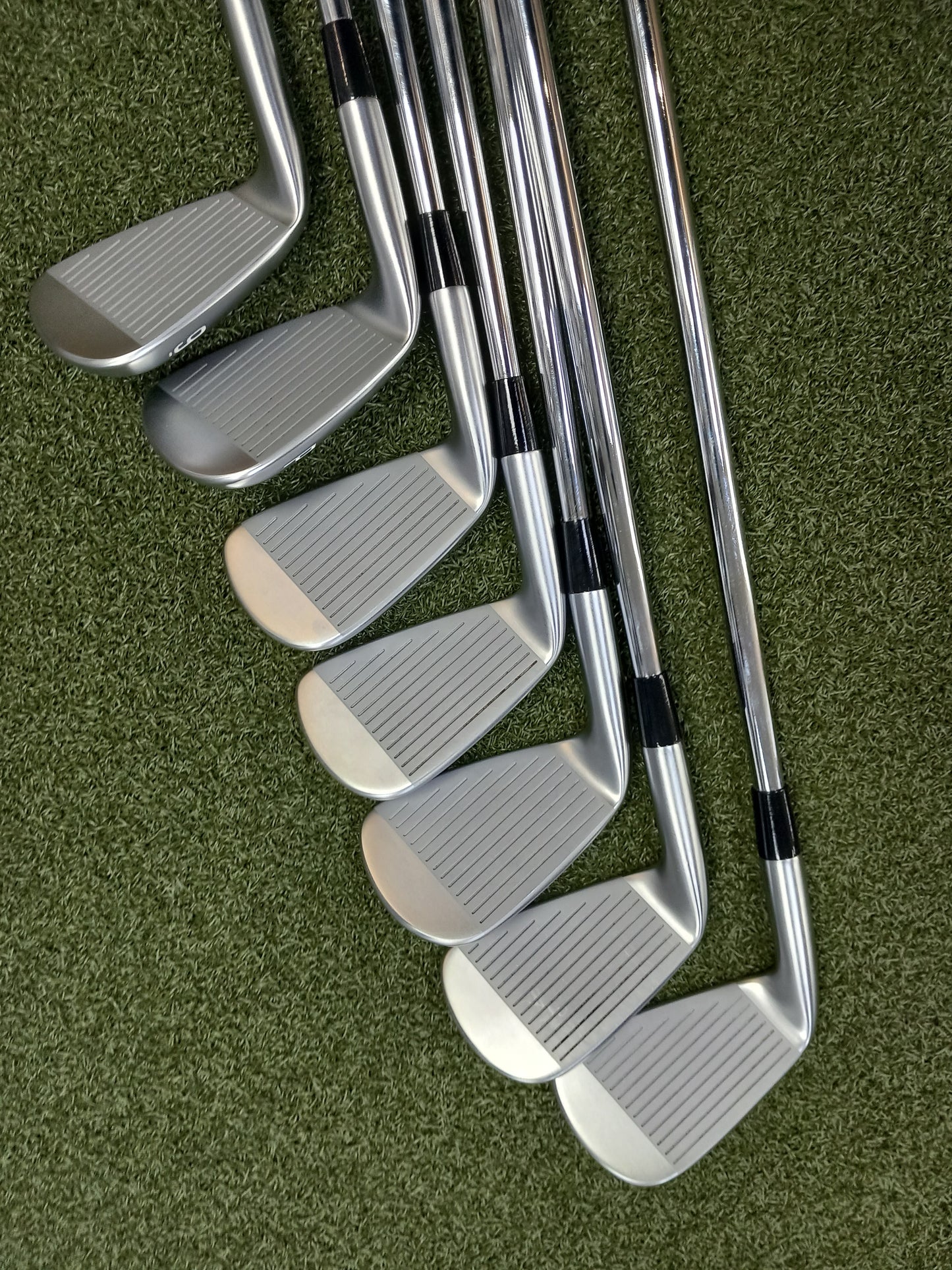 Mizuno Golf JPX923 Tour Mens Right Hand 4-PW R300 Pre Owned