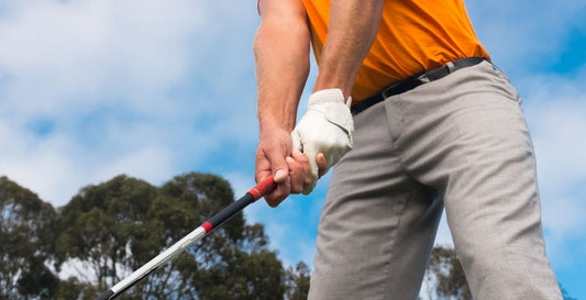 How to grip a golf club