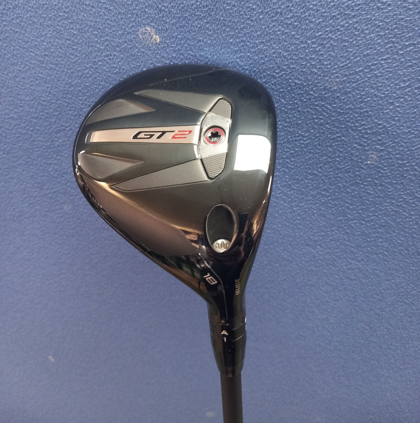Titleist Golf GT2 Fairway Mens Right Hand 18 Degree Regular Flex Pre Owned